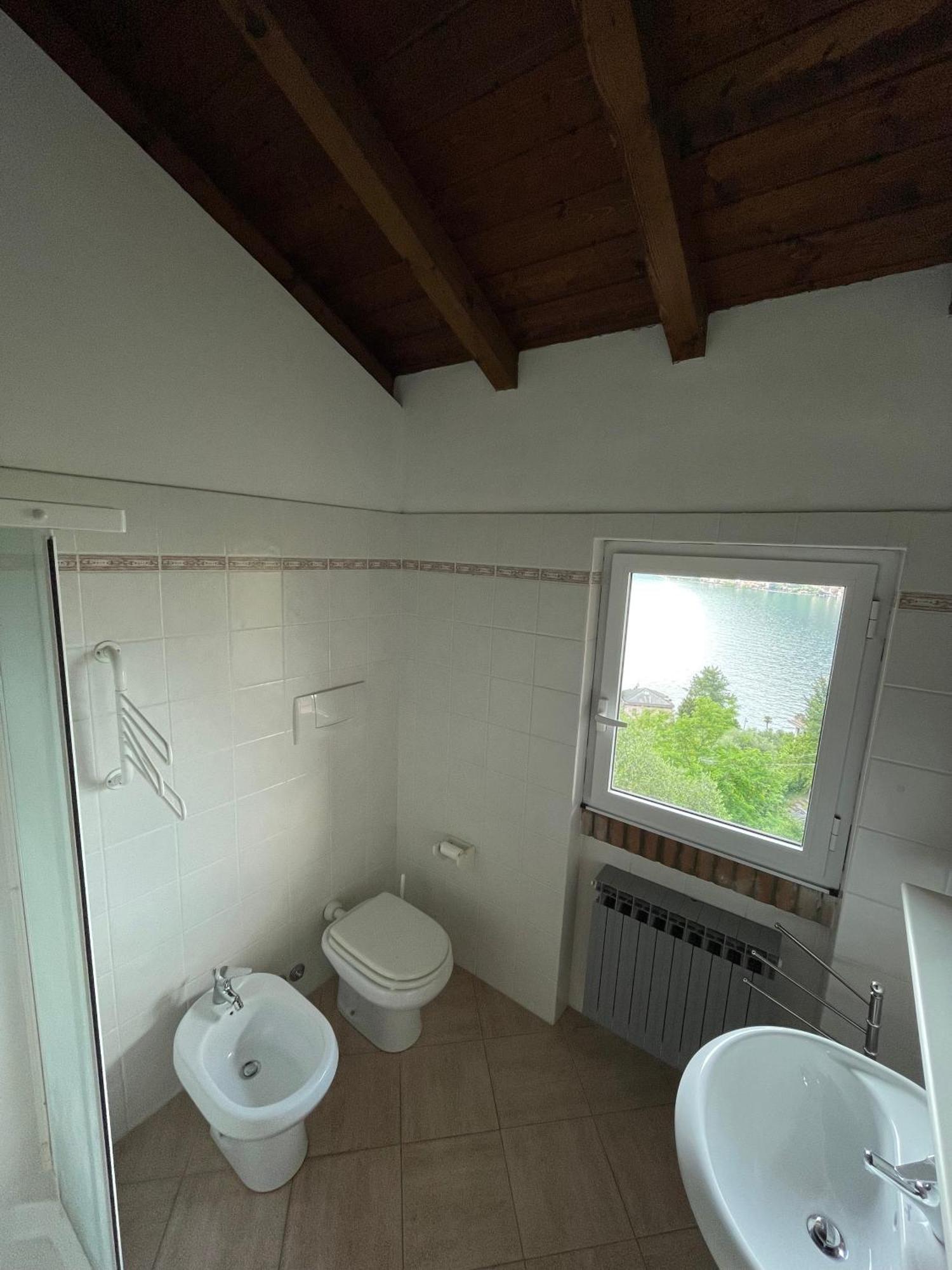 Appartamento Lake View Di Villa Giuliana Сулцано Екстериор снимка